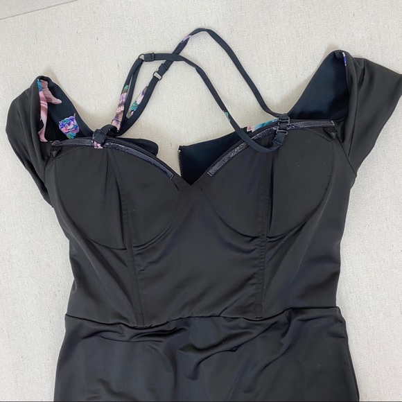 Bebe Off Shoulder Floral Dress - Picture 10 of 13